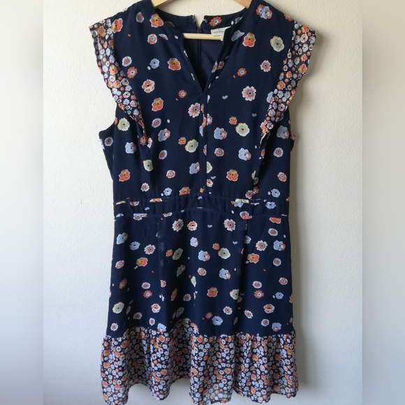 Maison Jules Dresses & Skirts - Maison Jules Size 10 Floral Dress